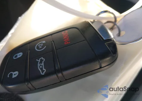 2015 Chrysler 200 C z USA, uszkodzony, nr VIN 1C3CCCCG8FN565708